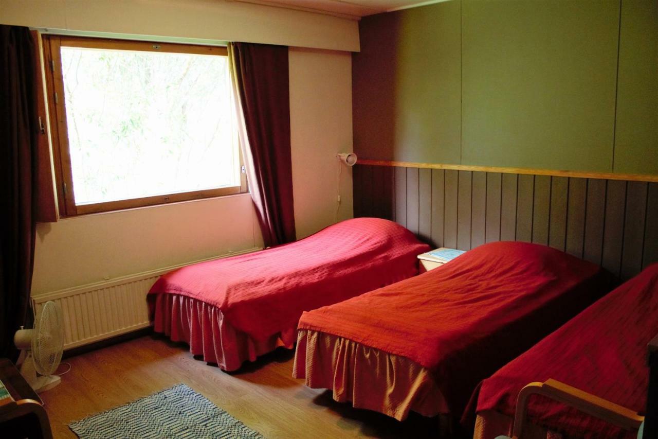 Moksinkylä Surkeenjarvi Countryside B&B מראה חיצוני תמונה